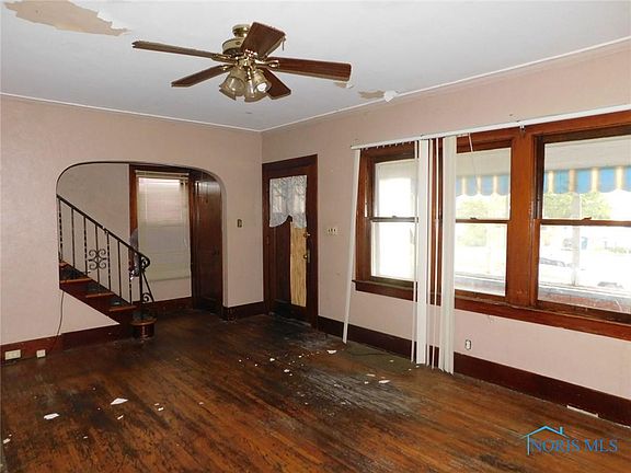 2nd image of 626 Geneva Ave