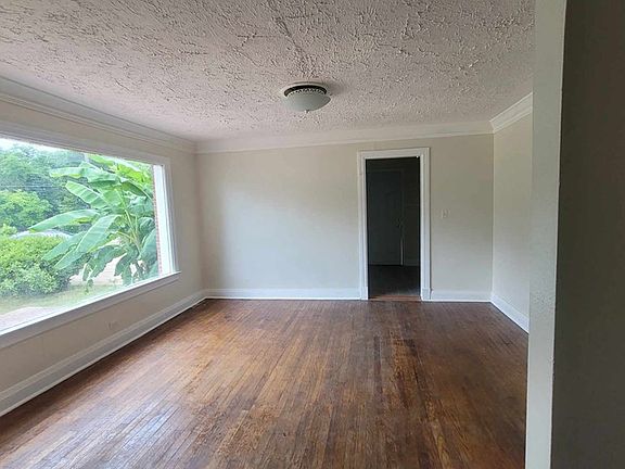 3rd image of 612 Florence Dr