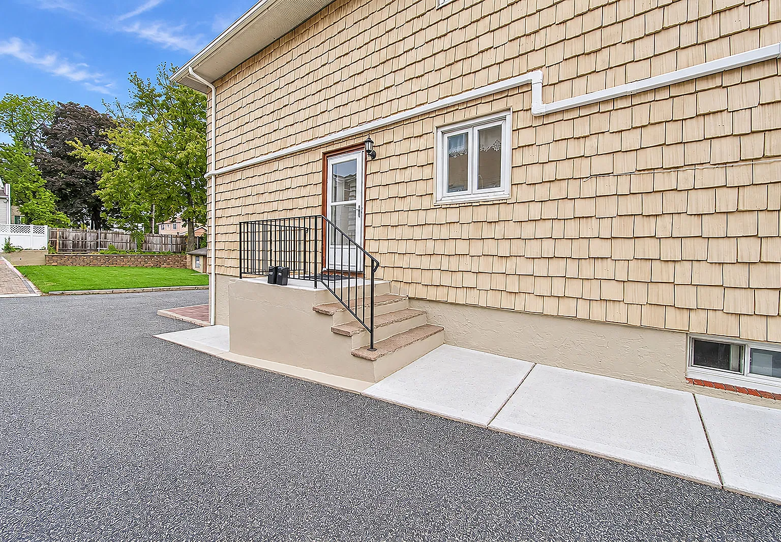 3 bed, 1700 sqft, $3,400 — Photo 4