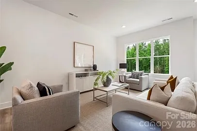 5014 Nimes Road - - — Photo 3