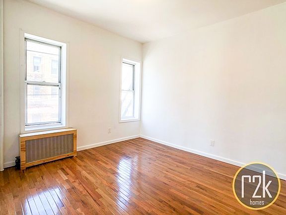 2nd image of 43-01 Broadway #3RR