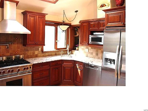 3rd image of 181 Ehrhardt Rd