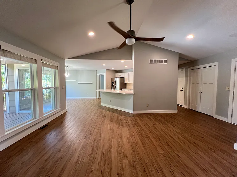 2213 E Myrtlewood Ct — Photo 95