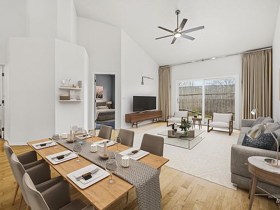 3rd image of 4617 N Carlsbad Way