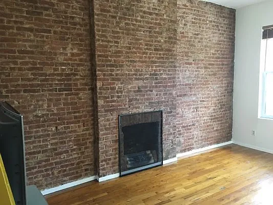 Rented by Performing Assets Corp | media 5