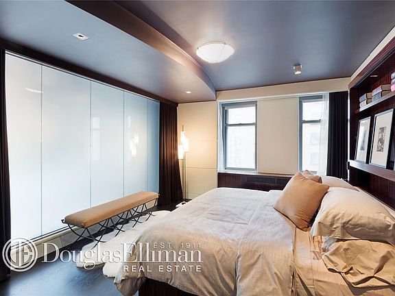 4th image of 100 W 58th St APT 6D