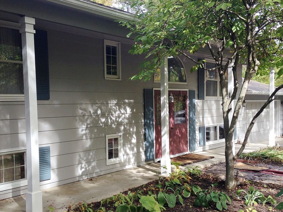 1st image of 2036 Park Dr