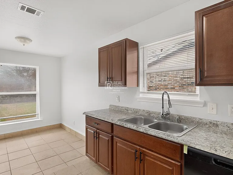 5620 Norris St — Photo 12