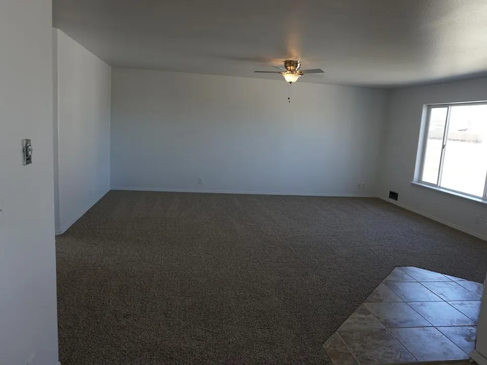 XL Front Room, New Carpet Throughout