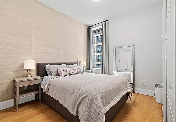 4th image of 22-18 Jackson Ave #507