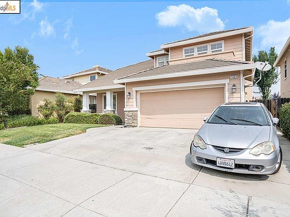 2nd image of 1403 Yosemite Cir