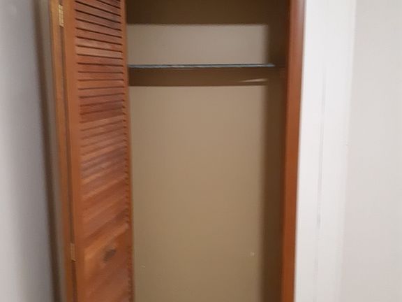 4th image of 127 Talbot St N #6