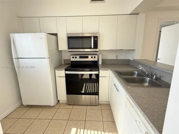 1 Glen Royal Pkwy APT 1107, Miami, FL 33125