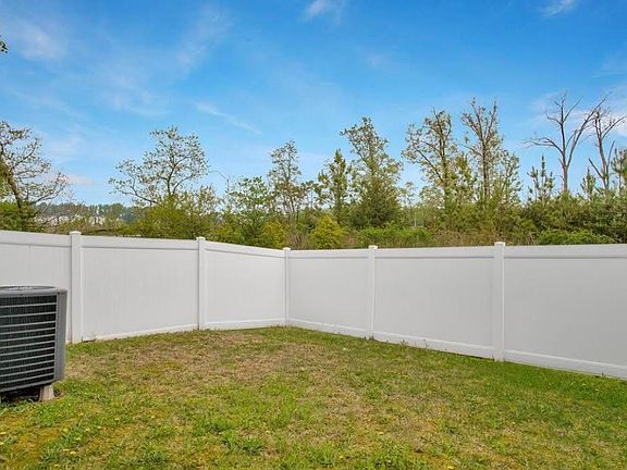5th image of 335 Cherrystone Ct