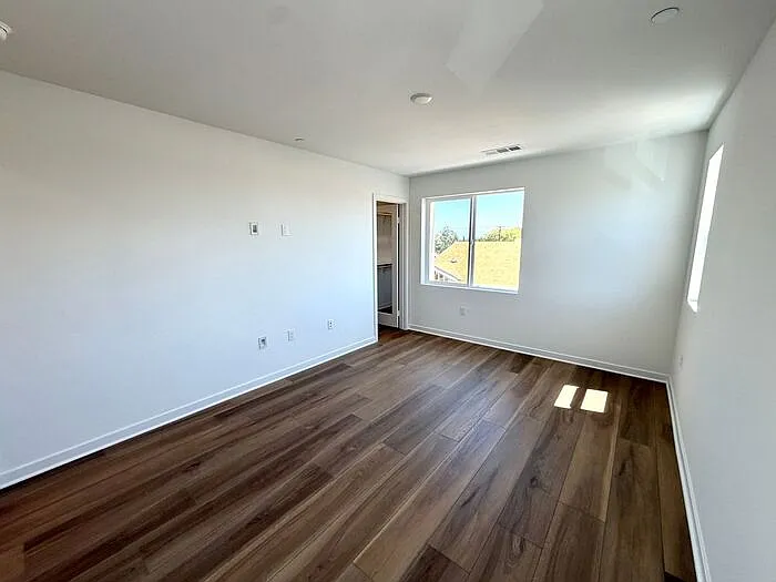 135 Evergreen Ln — Photo 29