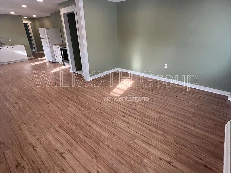 2530 N Temple Ave — Photo 2