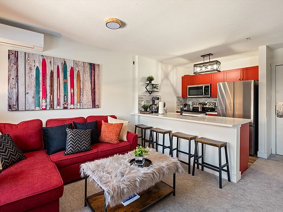 2nd image of 4314 Main St #425