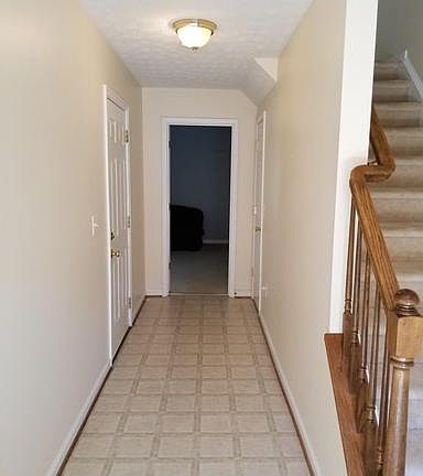 Entry foyer~1st floor