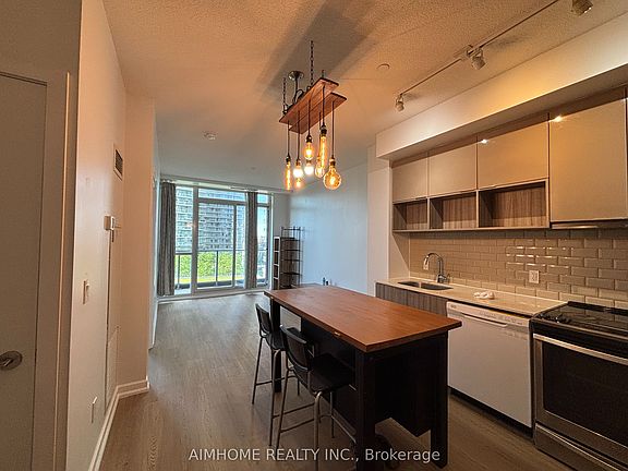 4th image of 52 Forest Manor Rd #603