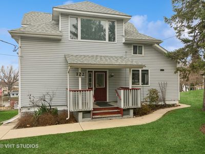 122 E Grand Ave, Fox Lake, IL, 60020