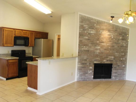 5th image of 6722 Crestmont Ct