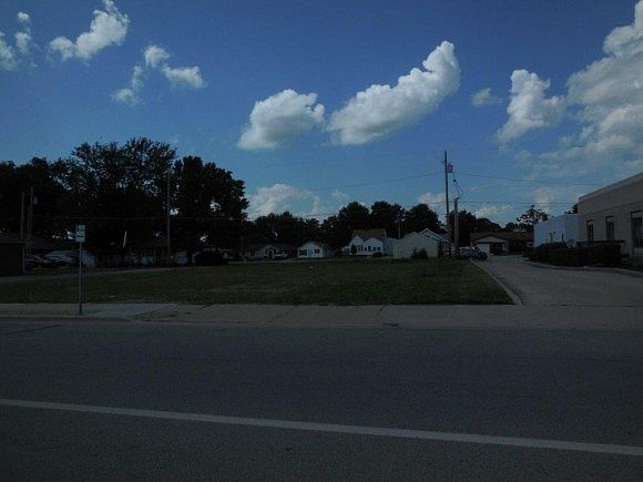 1st image of 406 W Jefferson Ave