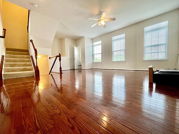 3rd image of 22908 Peach Oak Ter