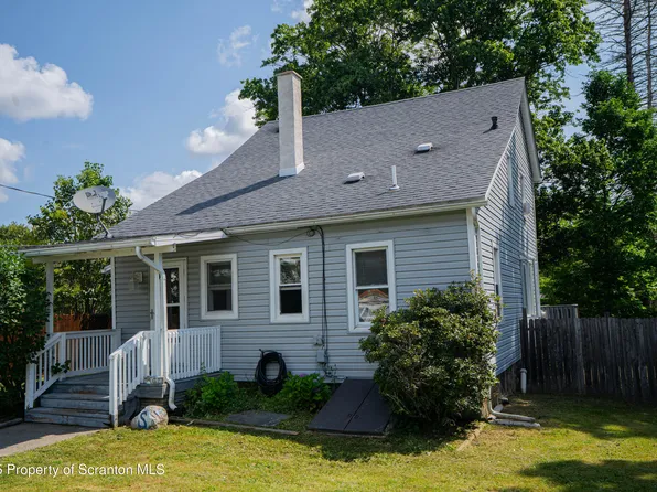 109 Orchard St, Moscow, PA 18444