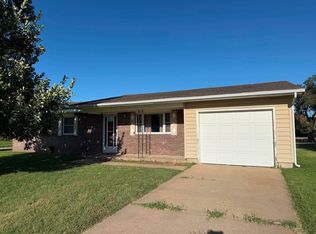208 Capital Ave, Kinsley, KS 67547