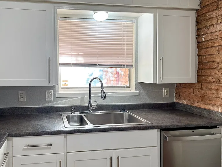 50351 Bryant St — Photo 7