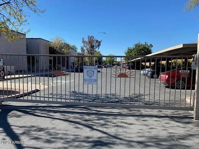 2 bed, 903 sqft, $1,275 — Photo 3