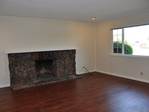5th image of 3182 Kimlee Dr