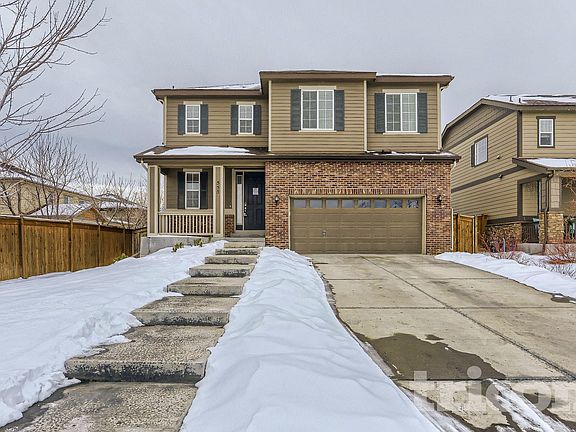 2nd image of 555 N Kewaunee Way