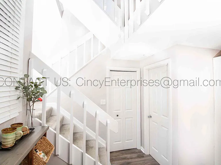 2126A Gilbert Ave — Photo 7