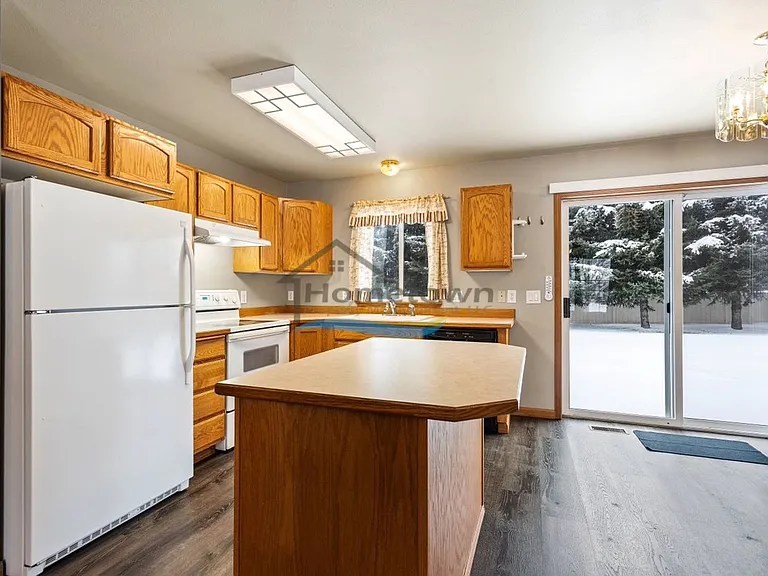 880 N Tucson St — Photo 14