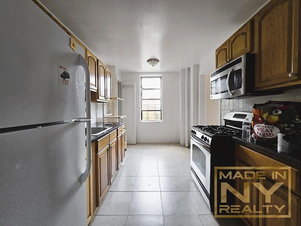 1st image of 14328 Cherry Ave APT 2A