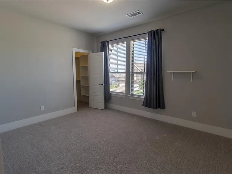 1431 Cave Stream Dr — Photo 13