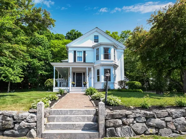 181 Lexington Rd, Concord, MA 01742