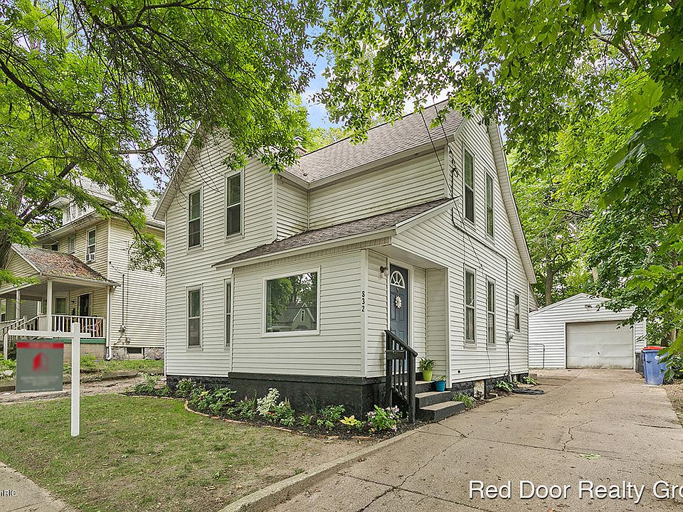 1st image of 832 Thomas St SE