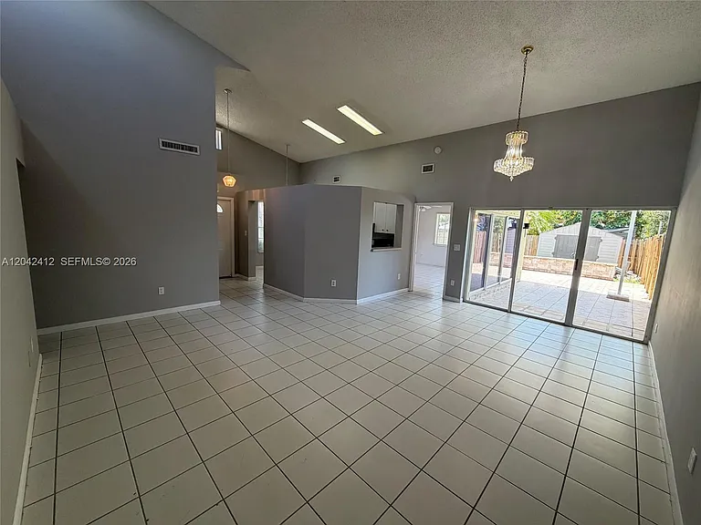 14636 SW 127th Ct — Photo 6