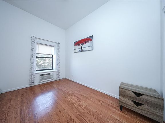 4th image of 462 52nd St APT 3B