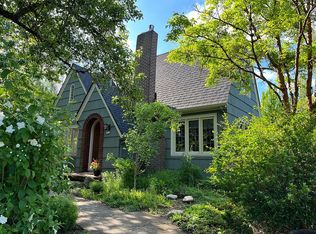 2204 SE Harrison St, Portland, OR 97214