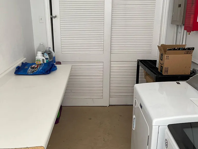 1802 Long Beach Blvd — Photo 13