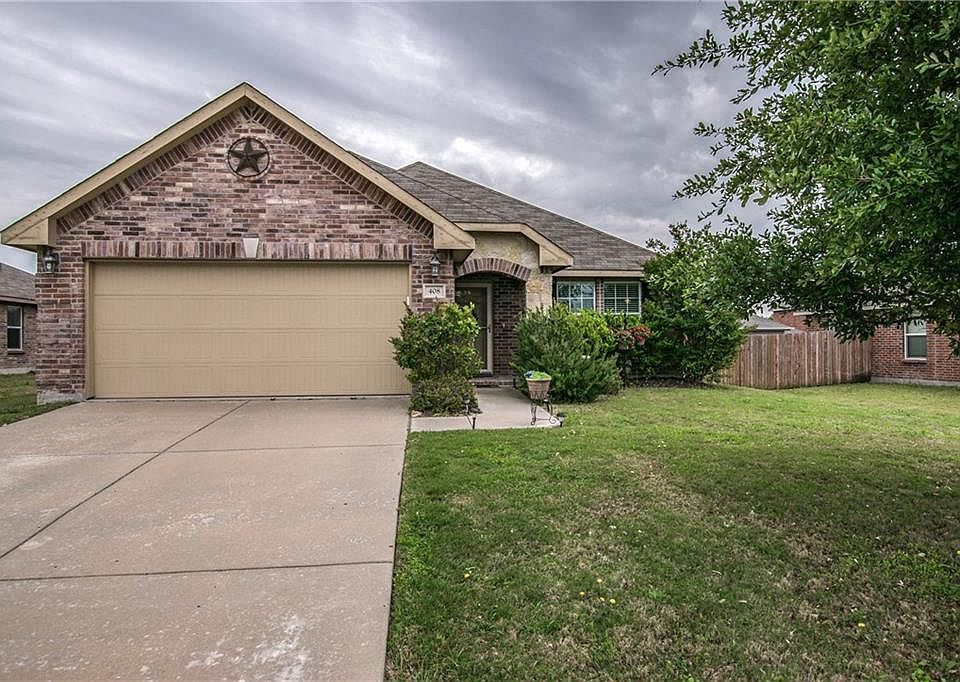 1st image of 408 Silver Leaf Dr