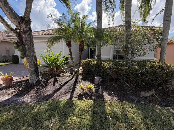 8026 Duomo Circle, Boynton Beach, FL 33472