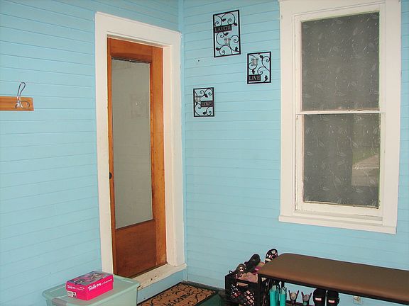 2nd image of 3004 Elisha Ave