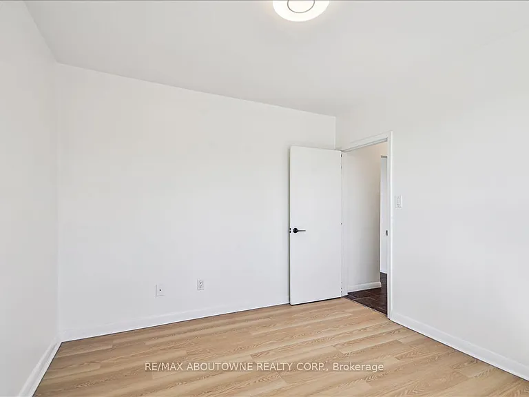 2 Wesley St #5 — Photo 28