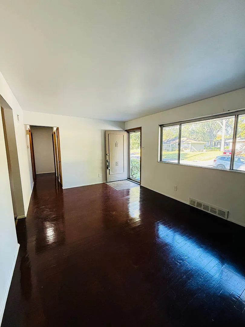 3 bedroom 1.5 bathroom - Florissant Home — Photo 3