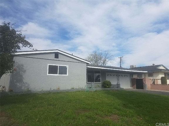 2nd image of 1215 E Alvarado St