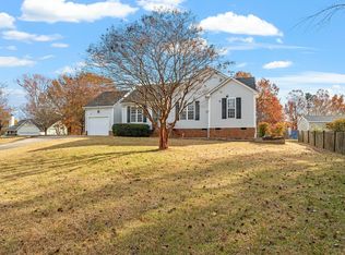 216 Stargate Rd, Holly Springs, NC 27540